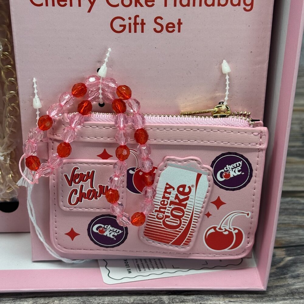 Skinnydip Cherry Coke Can Handbag Gift Set NWT - Picture 7 of 8